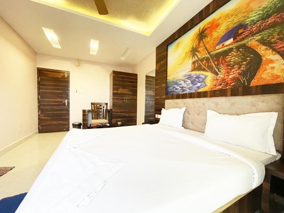 Shree Ganesh Hotel Puri Zewnętrze zdjęcie