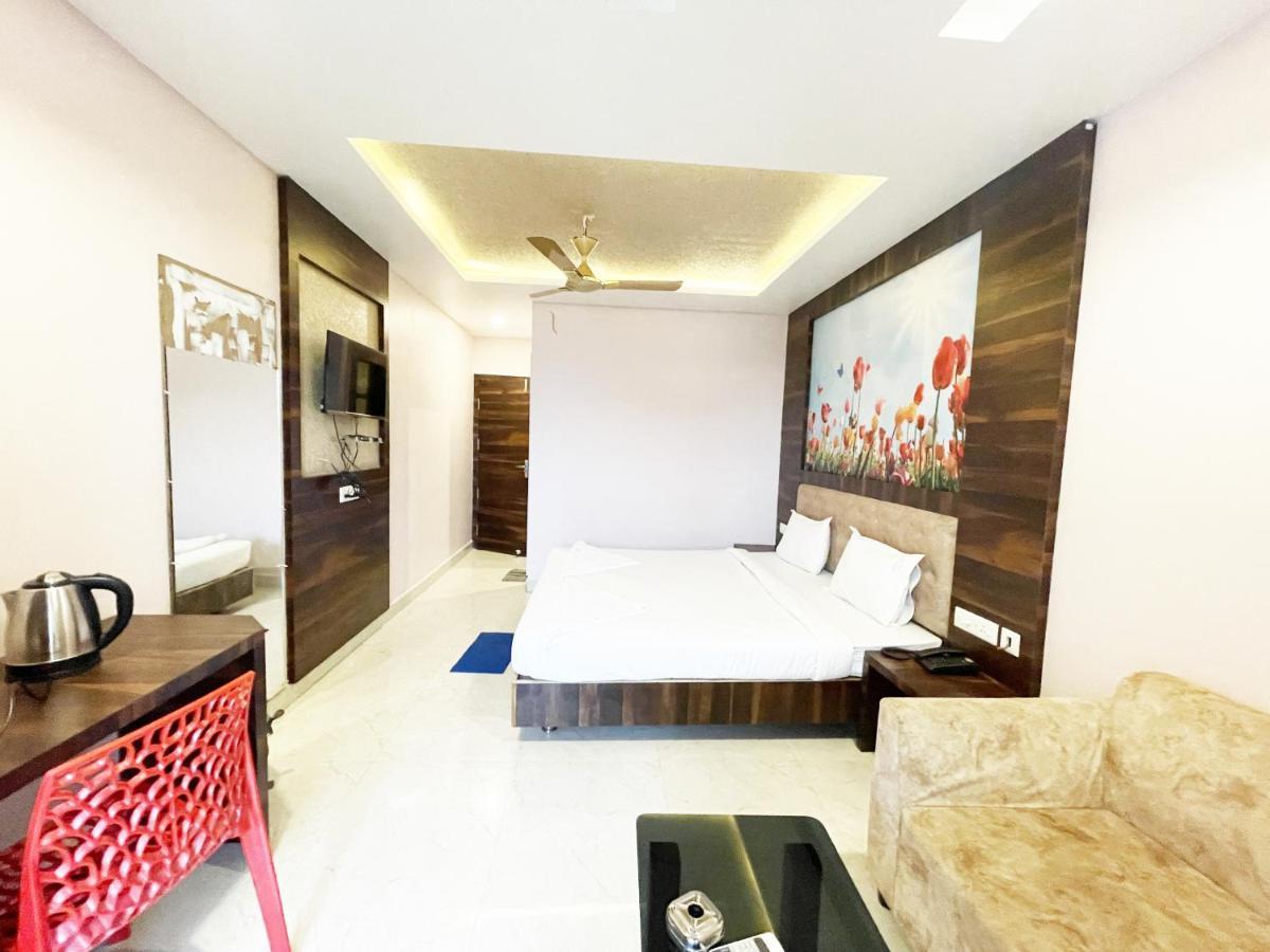Shree Ganesh Hotel Puri Zewnętrze zdjęcie
