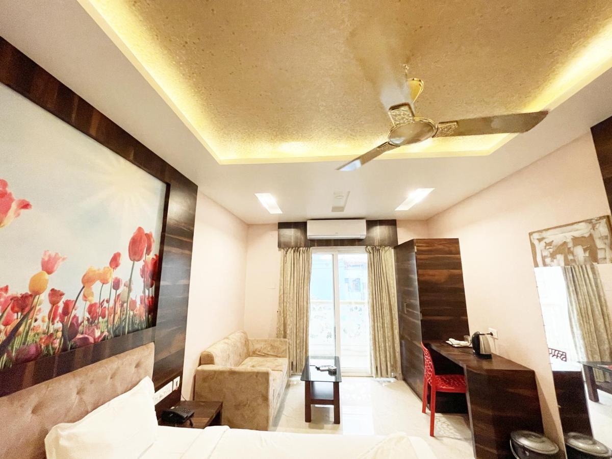 Shree Ganesh Hotel Puri Zewnętrze zdjęcie