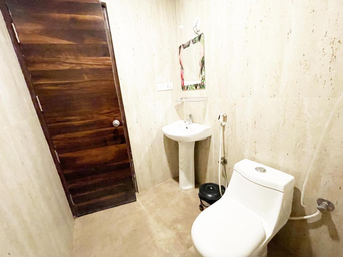 Shree Ganesh Hotel Puri Zewnętrze zdjęcie