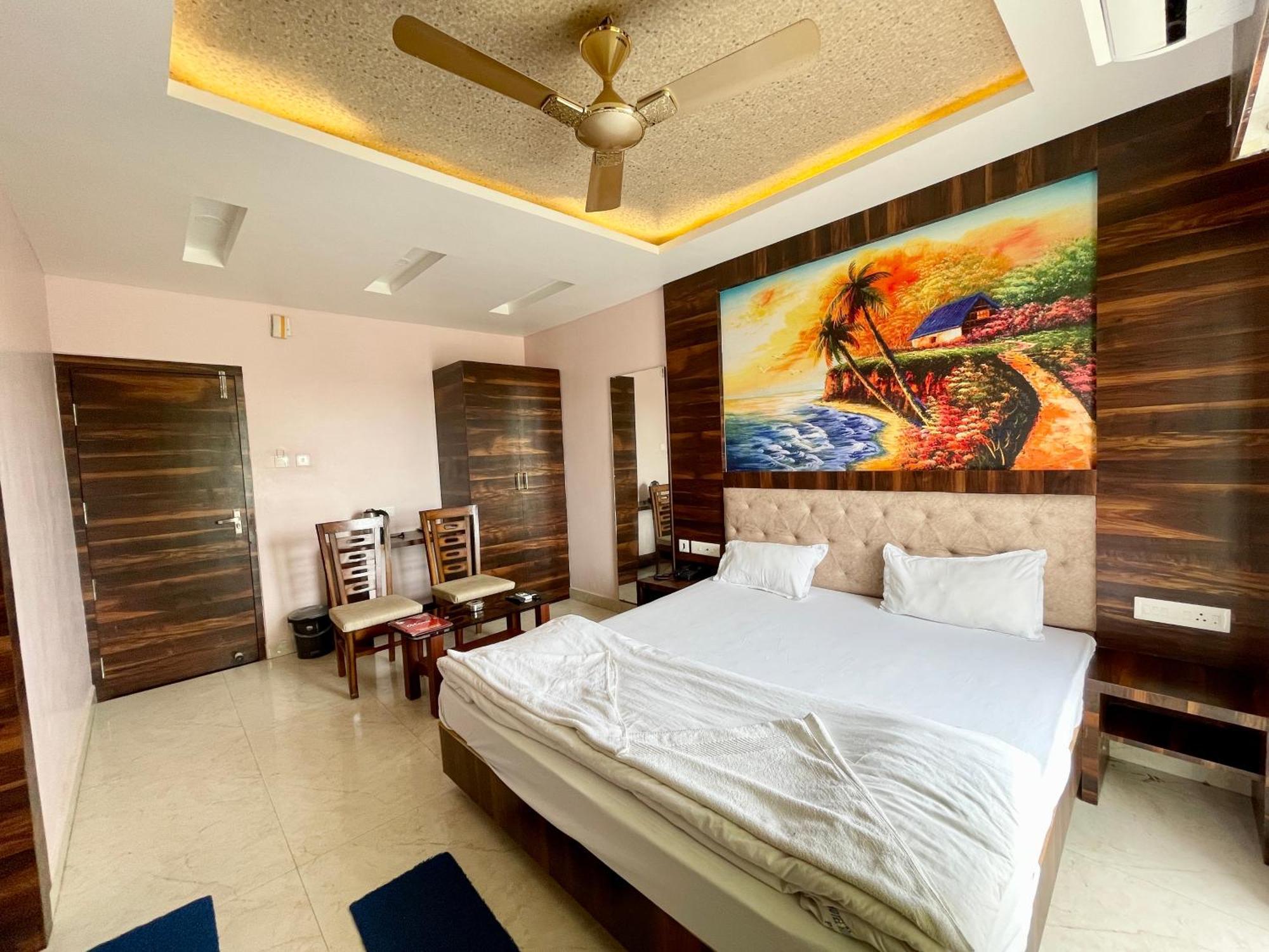 Shree Ganesh Hotel Puri Zewnętrze zdjęcie