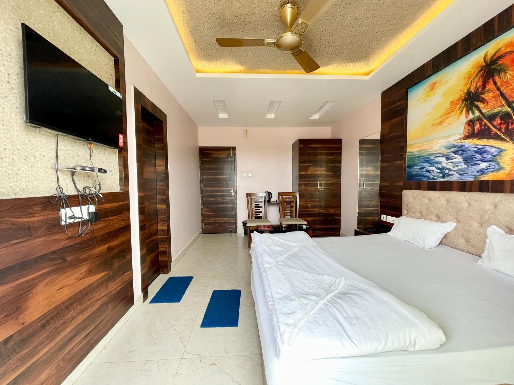 Shree Ganesh Hotel Puri Zewnętrze zdjęcie
