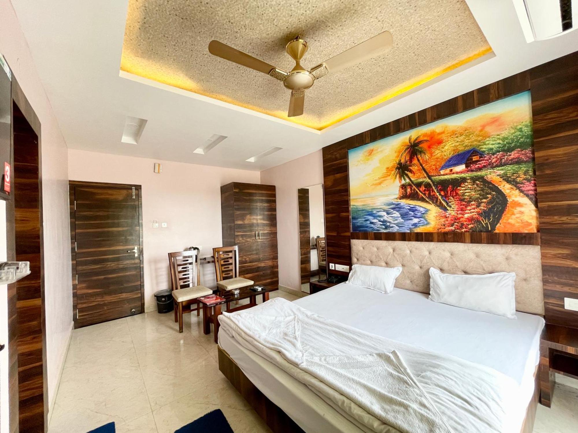 Shree Ganesh Hotel Puri Zewnętrze zdjęcie